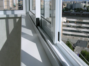 Раздвижное остекление балконов