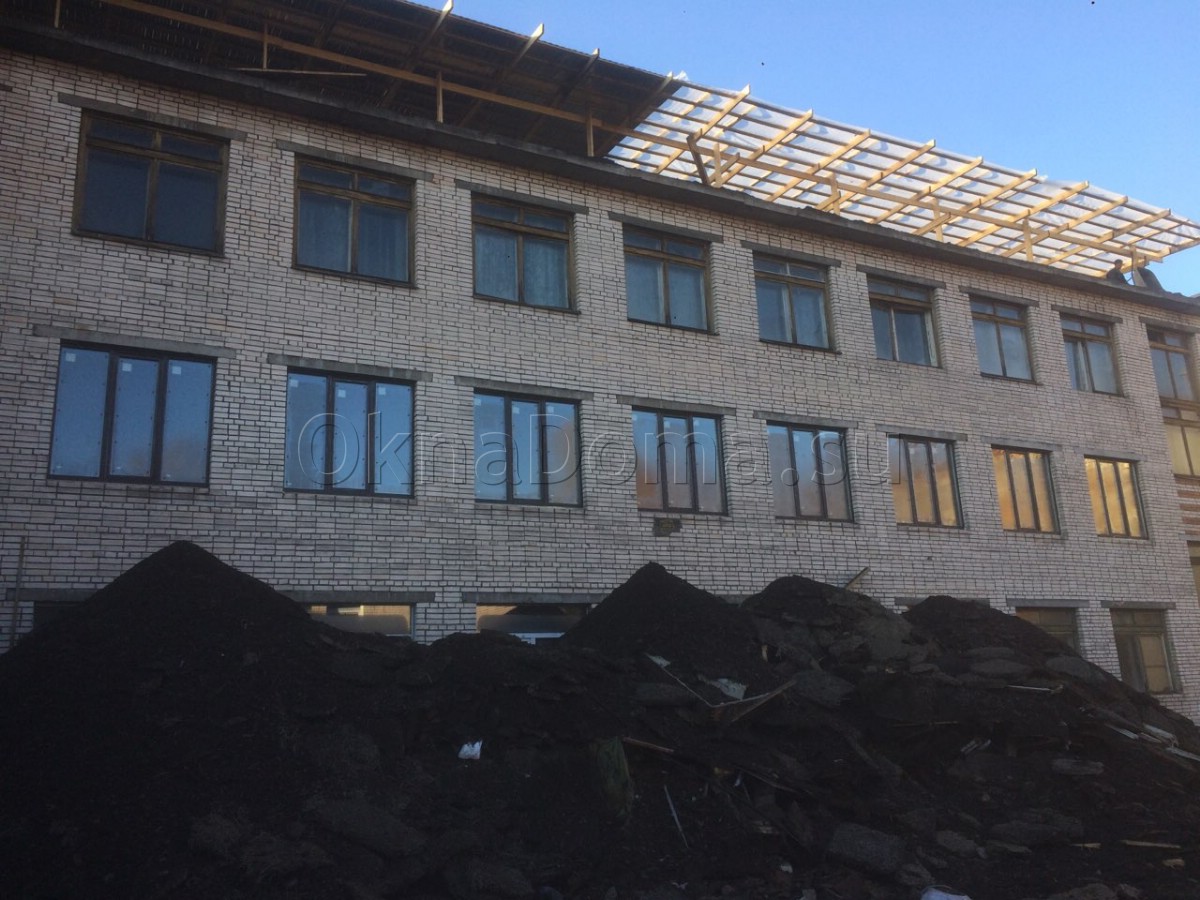 Работа внутри Установка пластиковых окон в школе №6 Выборгского района